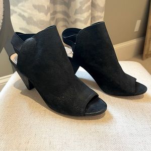 Vince Camuto VC Edora Black Heeled Sandal/Bootie